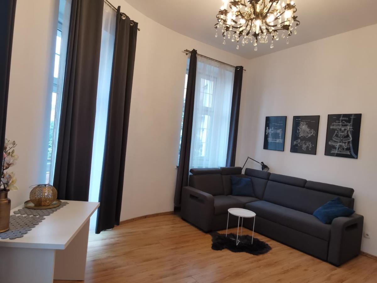 Apartament Na Rynku W Gnieznie Gniezno Luaran gambar