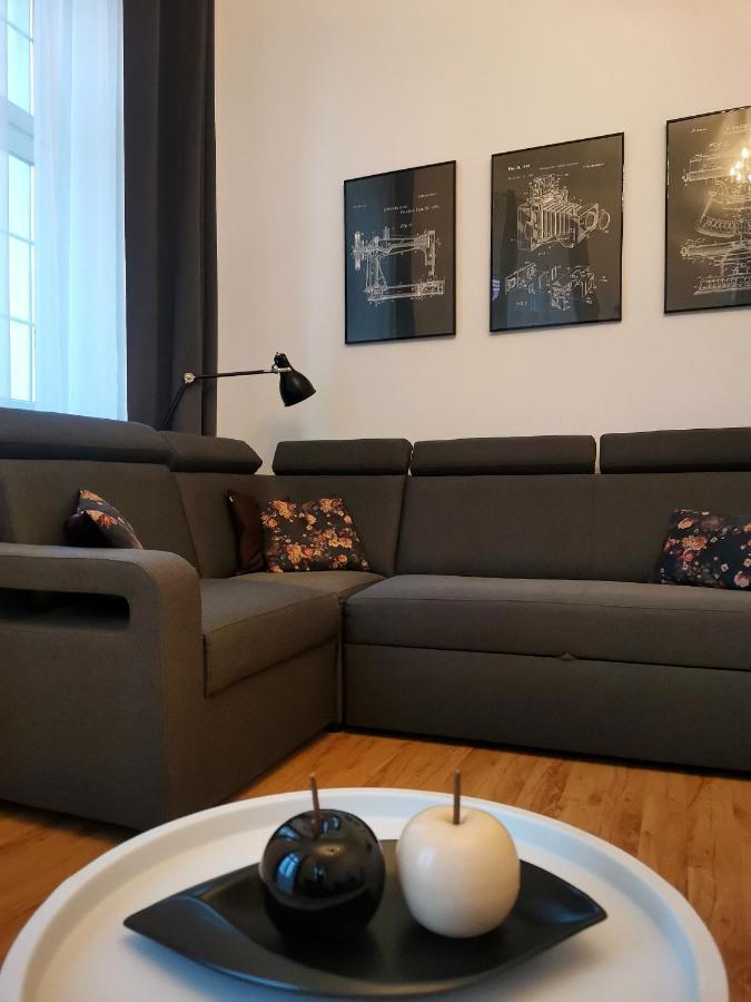 Apartament Na Rynku W Gnieznie Gniezno Luaran gambar